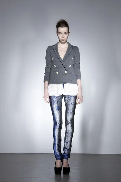 Look 10